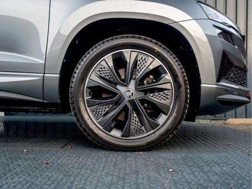 Skoda Karoq 1.5 TSI ACT Sportline Business | Panodak | Adapt. cr. | Camera |Stoel & Stuur verw. | Keyless | P... ActivLease financial lease