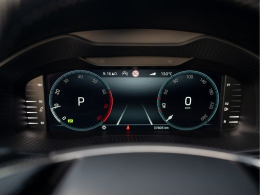 Skoda Karoq 1.5 TSI ACT Sportline Business | Panodak | Adapt. cr. | Camera |Stoel & Stuur verw. | Keyless | P... ActivLease financial lease