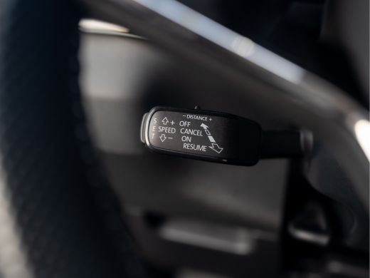 Skoda Karoq 1.5 TSI ACT Sportline Business | Panodak | Adapt. cr. | Camera |Stoel & Stuur verw. | Keyless | P... ActivLease financial lease