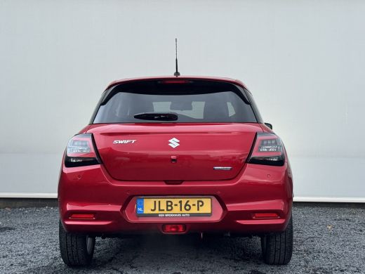 Suzuki Swift 1.2 Dualjet M-Hybrid Club Automaat 86pk | Achteruitrijcamera | Verwarmde stoelen | Climate Contro... ActivLease financial lease