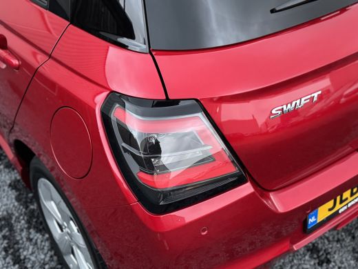 Suzuki Swift 1.2 Dualjet M-Hybrid Club Automaat 86pk | Achteruitrijcamera | Verwarmde stoelen | Climate Contro... ActivLease financial lease