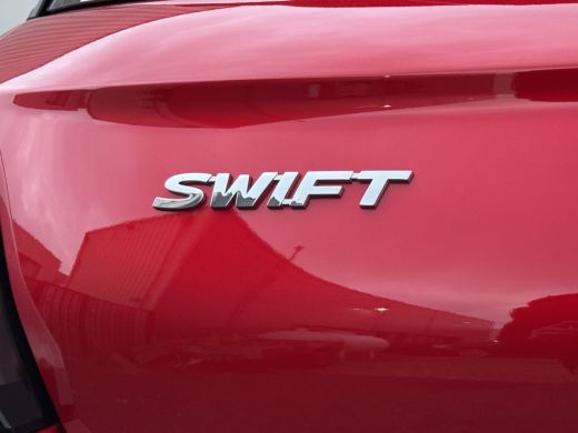 Suzuki Swift 1.2 Dualjet M-Hybrid Club Automaat 86pk | Achteruitrijcamera | Verwarmde stoelen | Climate Contro... ActivLease financial lease