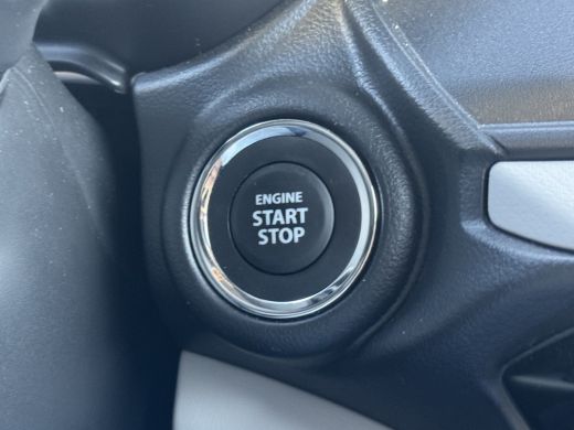 Suzuki Swift 1.2 Dualjet M-Hybrid Club Automaat 86pk | Achteruitrijcamera | Verwarmde stoelen | Climate Contro... ActivLease financial lease