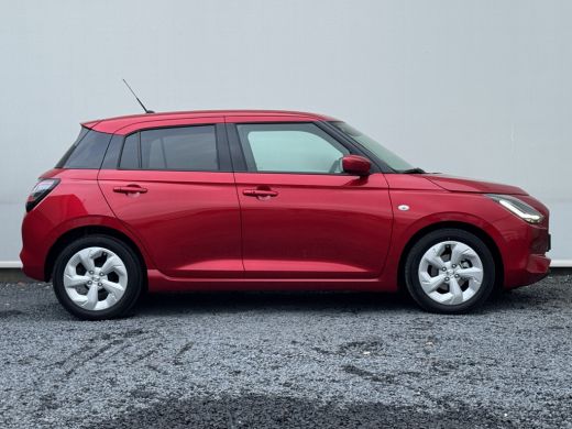 Suzuki Swift 1.2 Dualjet M-Hybrid Club Automaat 86pk | Achteruitrijcamera | Verwarmde stoelen | Climate Contro... ActivLease financial lease