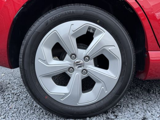 Suzuki Swift 1.2 Dualjet M-Hybrid Club Automaat 86pk | Achteruitrijcamera | Verwarmde stoelen | Climate Contro... ActivLease financial lease