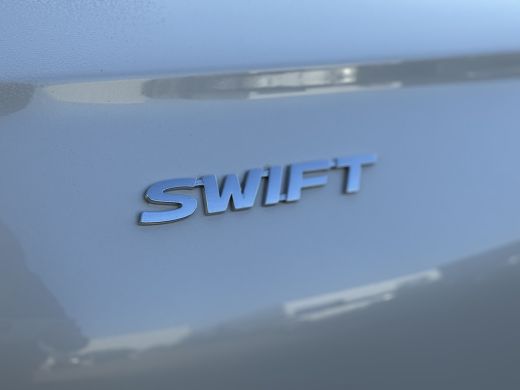 Suzuki Swift 1.2 Dualjet M-Hybrid Club Automaat 86 PK | Achteruitrijcamera | Verwarmde Stoelen | Climate Contr... ActivLease financial lease