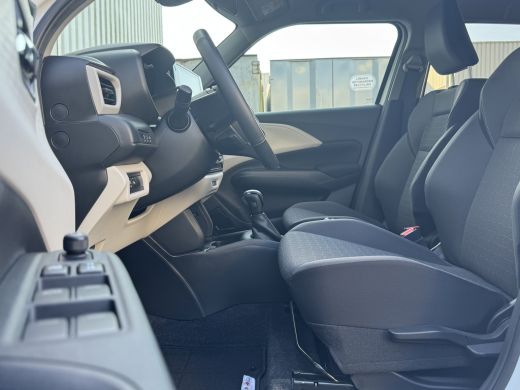 Suzuki Swift 1.2 Dualjet M-Hybrid Club Automaat 86 PK | Achteruitrijcamera | Verwarmde Stoelen | Climate Contr... ActivLease financial lease