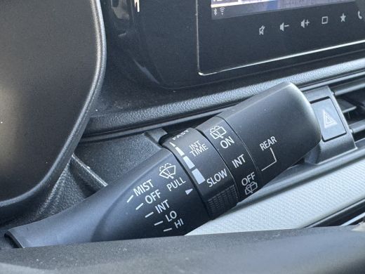 Suzuki Swift 1.2 Dualjet M-Hybrid Club Automaat 86 PK | Achteruitrijcamera | Verwarmde Stoelen | Climate Contr... ActivLease financial lease