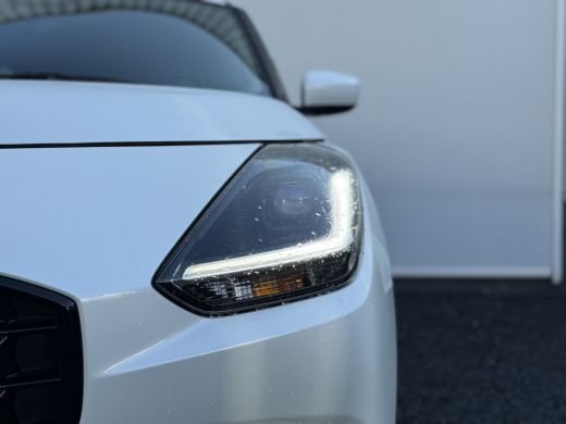 Suzuki Swift 1.2 Dualjet M-Hybrid Club Automaat 86 PK | Achteruitrijcamera | Verwarmde Stoelen | Climate Contr... ActivLease financial lease