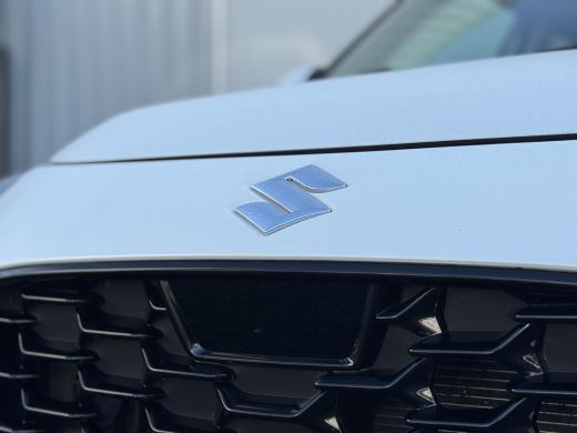 Suzuki Swift 1.2 Dualjet M-Hybrid Club Automaat 86 PK | Achteruitrijcamera | Verwarmde Stoelen | Climate Contr... ActivLease financial lease