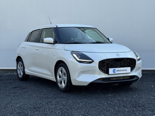 Suzuki Swift 1.2 Dualjet M-Hybrid Club Automaat 86 PK | Achteruitrijcamera | Verwarmde Stoelen | Climate Contr... ActivLease financial lease