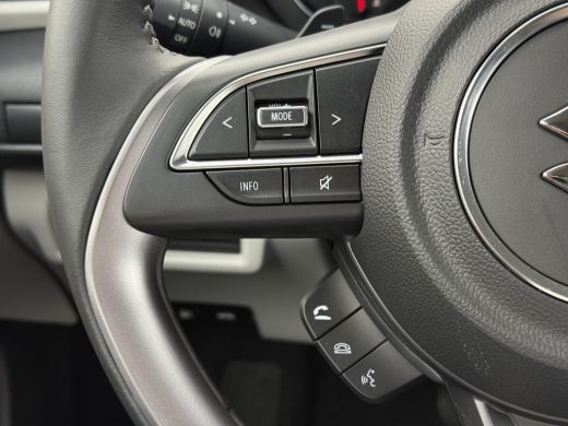 Suzuki Swift 1.2 Style Smart Hybrid **NAVIGATIE/ DODEHOEK DETECTIE/ KEYLESS/ STOELVERWARMING/ GARANTIE** ActivLease financial lease