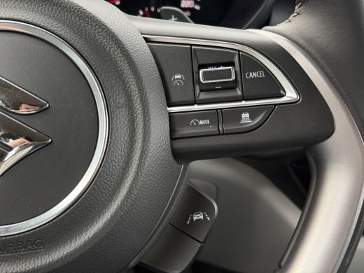 Suzuki Swift 1.2 Style Smart Hybrid **NAVIGATIE/ DODEHOEK DETECTIE/ KEYLESS/ STOELVERWARMING/ GARANTIE** ActivLease financial lease