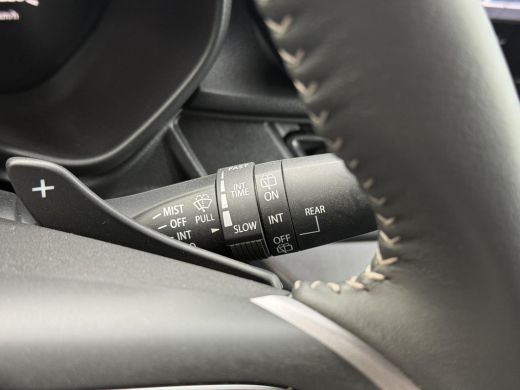 Suzuki Swift 1.2 Style Smart Hybrid **NAVIGATIE/ DODEHOEK DETECTIE/ KEYLESS/ STOELVERWARMING/ GARANTIE** ActivLease financial lease