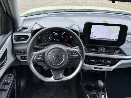 Suzuki Swift 1.2 Style Smart Hybrid **NAVIGATIE/ DODEHOEK DETECTIE/ KEYLESS/ STOELVERWARMING/ GARANTIE** ActivLease financial lease