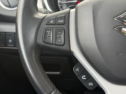 Suzuki Vitara 1.5 Hybrid Style AllGrip **SCHUIF-KANTEL DAK/ DODEHOEK DETECTIE/ STOELVERWARMING/ 36 MAANDEN GARA... ActivLease financial lease