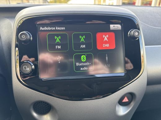 Toyota Aygo 1.0 VVT-i x-joy x-shift | 06-10141018 Voor meer informatie ActivLease financial lease