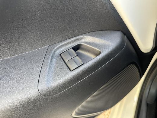 Toyota Aygo 1.0 VVT-i x-joy x-shift | 06-10141018 Voor meer informatie ActivLease financial lease