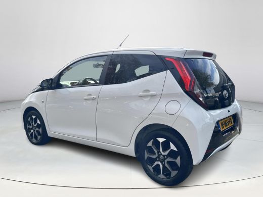 Toyota Aygo 1.0 VVT-i x-joy x-shift | 06-10141018 Voor meer informatie ActivLease financial lease