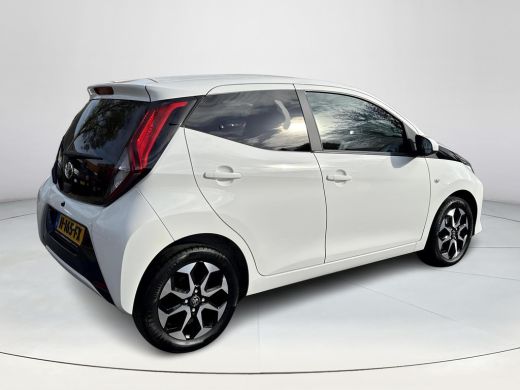 Toyota Aygo 1.0 VVT-i x-joy x-shift | 06-10141018 Voor meer informatie ActivLease financial lease