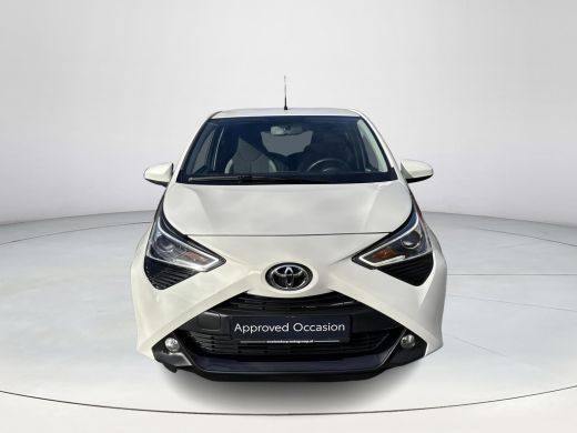 Toyota Aygo 1.0 VVT-i x-joy x-shift | 06-10141018 Voor meer informatie ActivLease financial lease