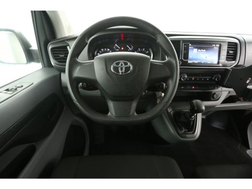 Toyota ProAce 2.0 D-4D L2H1 | 145PK | Airco | Cruise | Carplay | 3-Zits | Parkeersens. ActivLease financial lease