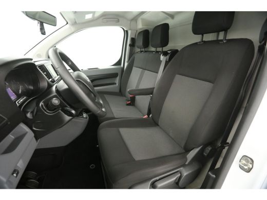 Toyota ProAce 2.0 D-4D L2H1 | 145PK | Airco | Cruise | Carplay | 3-Zits | Parkeersens. ActivLease financial lease