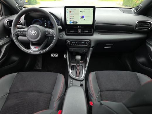 Toyota Yaris 1.5 Hybrid 130 GR Sport | GR SPORT Plus Pack | Nieuwe auto | Direct uit voorraad leverbaar | ActivLease financial lease