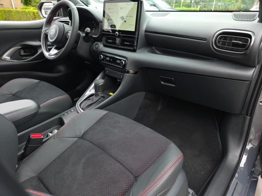 Toyota Yaris 1.5 Hybrid 130 GR Sport | GR SPORT Plus Pack | Nieuwe auto | Direct uit voorraad leverbaar | ActivLease financial lease