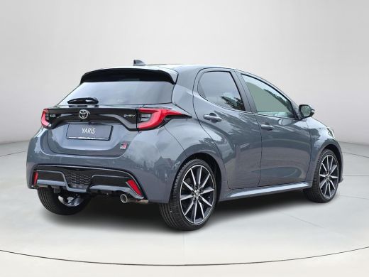 Toyota Yaris 1.5 Hybrid 130 GR Sport | GR SPORT Plus Pack | Nieuwe auto | Direct uit voorraad leverbaar | ActivLease financial lease