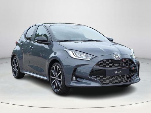 Toyota Yaris 1.5 Hybrid 130 GR Sport | GR SPORT Plus Pack | Nieuwe auto | Direct uit voorraad leverbaar | ActivLease financial lease