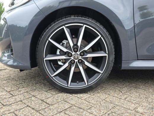 Toyota Yaris 1.5 Hybrid 130 GR Sport | GR SPORT Plus Pack | Nieuwe auto | Direct uit voorraad leverbaar | ActivLease financial lease