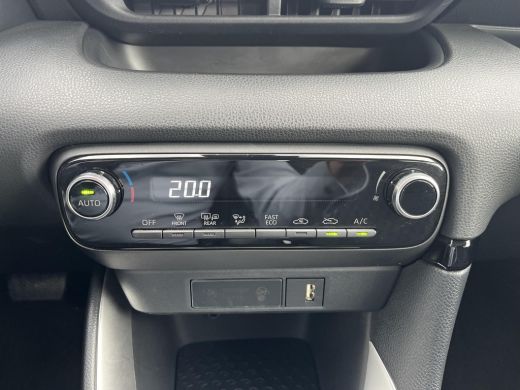 Toyota Yaris 1.5 Hybrid Active | Navigatie | Apple CarPlay/Android auto | Achteruitrijcamera ActivLease financial lease