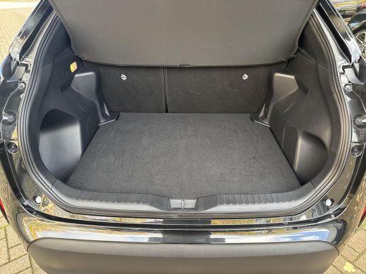 Toyota Yaris Cross 1.5 Hybrid 115 First Edition | 06-10141018 Voor meer informatie ActivLease financial lease