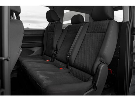 Volkswagen Caddy Kombi E-Hybrid 7-persoons | Led Verlichting | Navi By App | Digitaal Dashboard ActivLease financial lease