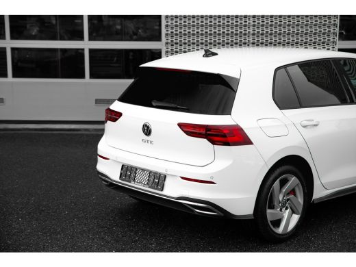 Volkswagen Golf 1.4TSI eHybrid 245pk GTE | Achteruitrijcamera | 17" | Adaptive Cruise | Navigatie | Stoelverwarming ActivLease financial lease