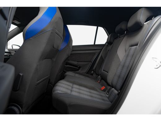 Volkswagen Golf 1.4TSI eHybrid 245pk GTE | Achteruitrijcamera | 17" | Adaptive Cruise | Navigatie | Stoelverwarming ActivLease financial lease