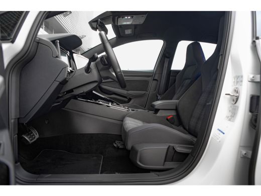 Volkswagen Golf 1.4TSI eHybrid 245pk GTE | Achteruitrijcamera | 17" | Adaptive Cruise | Navigatie | Stoelverwarming ActivLease financial lease