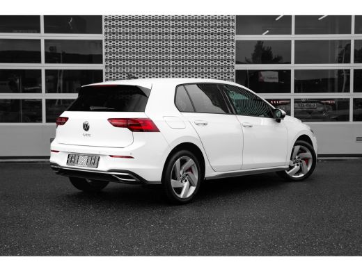 Volkswagen Golf 1.4TSI eHybrid 245pk GTE | Achteruitrijcamera | 17" | Adaptive Cruise | Navigatie | Stoelverwarming ActivLease financial lease
