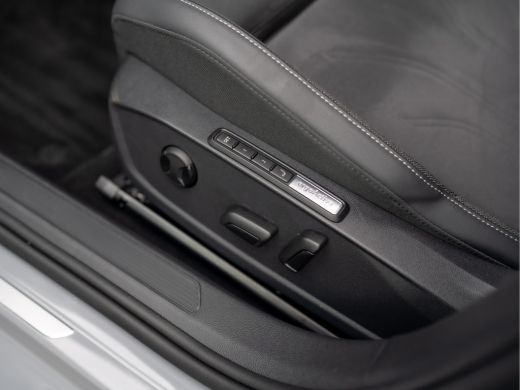 Volkswagen Golf 1.5 eTSI 50 Edition | Panodak | Head Up | Stoelgeheugen | Trekhaak Elk. Wegkl. | Harman/ Kardon |... ActivLease financial lease