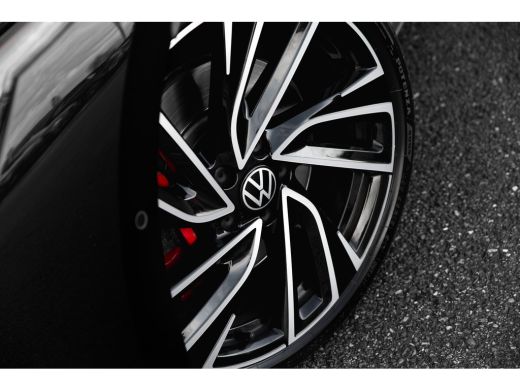 Volkswagen Golf 2.0 TSI GTI DSG | Panorama Dak | 1e eigenaar | Harman / Kardon | HUD | ActivLease financial lease