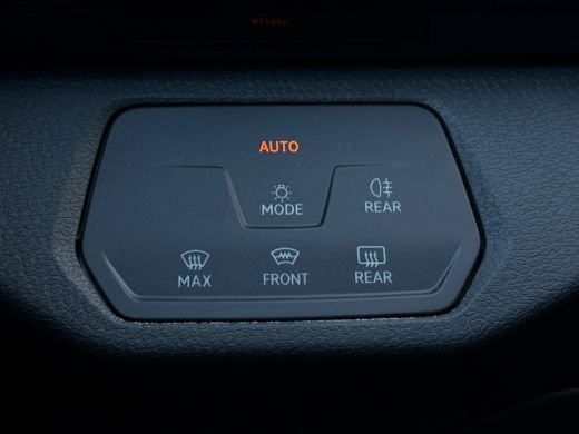 Volkswagen ID.4 Pro Limited Edition | 'App-Connect' draadloze smartphone integratie | Achterbank in ongelijke del... ActivLease financial lease