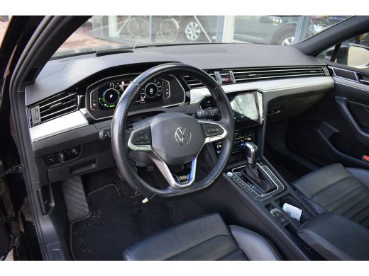 Volkswagen Passat Variant 1.4 TSI PHEV GTE Business | VOL! | Trekhaak | Pano | Leer | Stoelverw. | HUD ActivLease financial lease