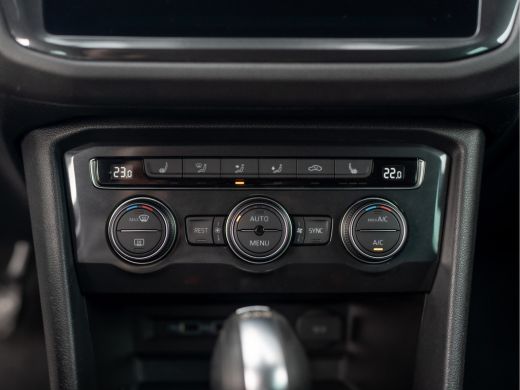 Volkswagen Tiguan 1.5 TSI ACT Highline Business R | LED | Trekhaak wegkl. | Elk. A-klep | Stoelverw. | Prijs Rijkla... ActivLease financial lease