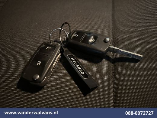 Volkswagen Transporter 2.0 TDI 102pk L2H1 Euro6 Airco | 2200kg Trekhaak | Cruisecontrol | Sidebars | L&M Velgen Parkeers... ActivLease financial lease