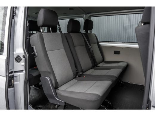 Volkswagen Transporter 2.0TDI L2H1 | 9-Persoons | Incl. btw en bpm | Cruise | Airco | PDC | Euro 6 ActivLease financial lease
