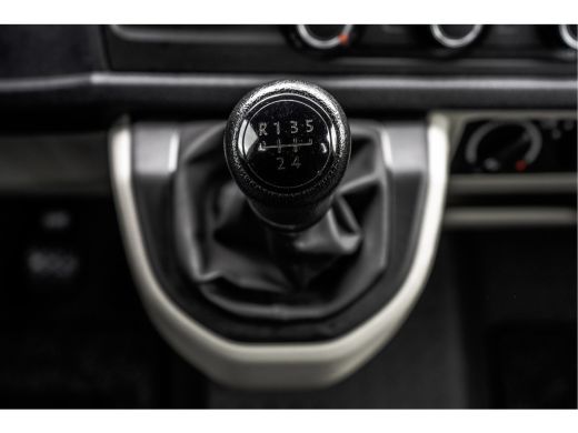 Volkswagen Transporter 2.0TDI L2H1 | 9-Persoons | Incl. btw en bpm | Cruise | Airco | PDC | Euro 6 ActivLease financial lease