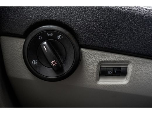 Volkswagen Transporter 2.0TDI L2H1 | 9-Persoons | Incl. btw en bpm | Cruise | Airco | PDC | Euro 6 ActivLease financial lease