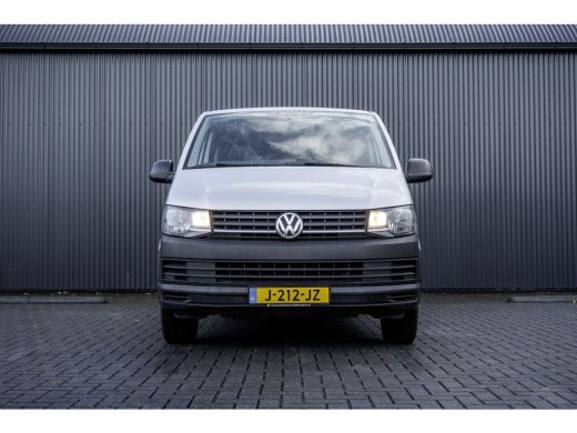 Volkswagen Transporter 2.0TDI L2H1 | 9-Persoons | Incl. btw en bpm | Cruise | Airco | PDC | Euro 6 ActivLease financial lease