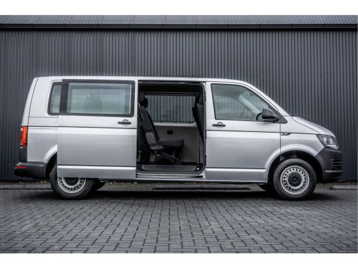 Volkswagen Transporter 2.0TDI L2H1 | 9-Persoons | Incl. btw en bpm | Cruise | Airco | PDC | Euro 6 ActivLease financial lease